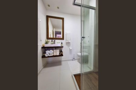 Apartamento à venda com 120m², 3 quartos e sem vaga Apartamento à venda com 120m², 3 quartos e sem vagaBanheiro Social