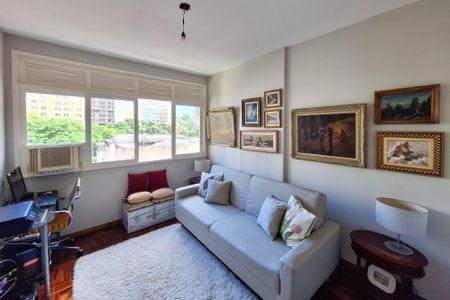 Apartamento à venda com 120m², 3 quartos e sem vaga Apartamento à venda com 120m², 3 quartos e sem vagaQuarto 1