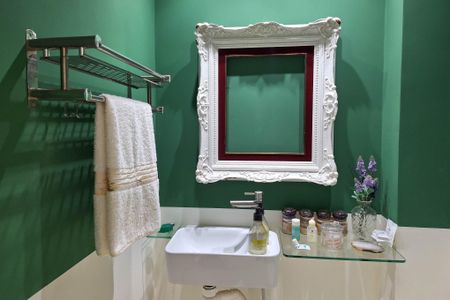 Apartamento à venda com 120m², 3 quartos e sem vaga Apartamento à venda com 120m², 3 quartos e sem vagaBanheiro de serviço