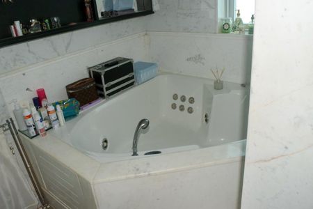 Apartamento à venda com 830m², 4 quartos e 5 vagasBanheiro do Quarto 4