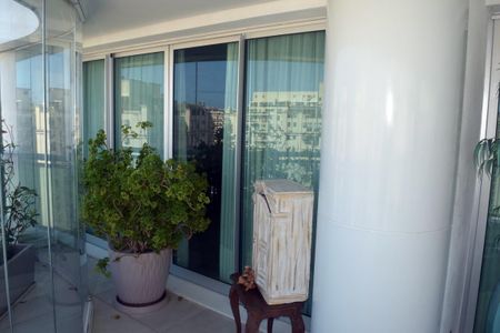 Apartamento à venda com 830m², 4 quartos e 5 vagasVaranda Sala