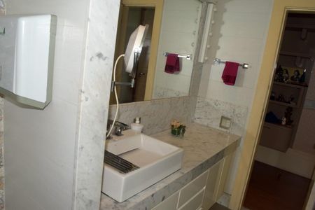 Apartamento à venda com 830m², 4 quartos e 5 vagasBanheiro 3