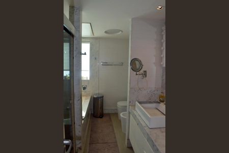 Apartamento à venda com 830m², 4 quartos e 5 vagasBanheiro 3