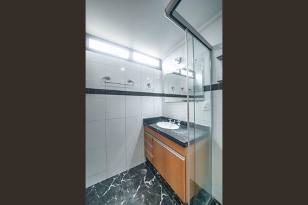 Apartamento para alugar com 76m², 3 quartos e 2 vagas Apartamento para alugar com 76m², 3 quartos e 2 vagasBanheiro da Suíte
