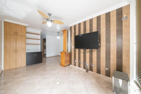 Apartamento para alugar com 76m², 3 quartos e 2 vagas Apartamento para alugar com 76m², 3 quartos e 2 vagasSala