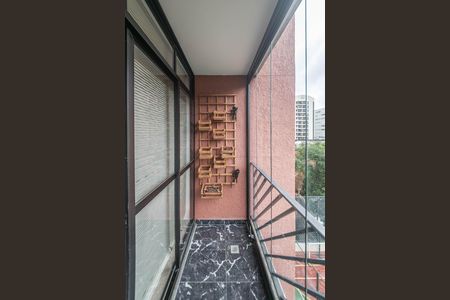 Apartamento para alugar com 76m², 3 quartos e 2 vagas Apartamento para alugar com 76m², 3 quartos e 2 vagasVaranda