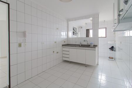 Apartamento para alugar com 108m², 3 quartos e 2 vagas Apartamento para alugar com 108m², 3 quartos e 2 vagasCozinha