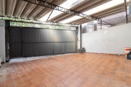 Casa à venda com 120m², 3 quartos e 2 vagasGaragem