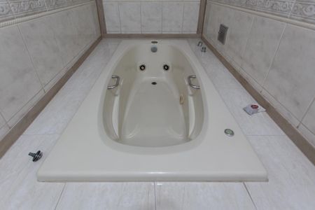 Casa à venda com 400m², 3 quartos e 6 vagasBanheiro Social 2