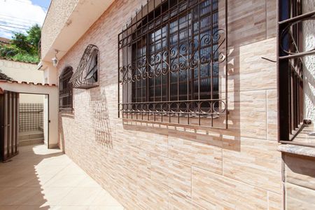 Casa à venda com 400m², 3 quartos e 6 vagasEdícula