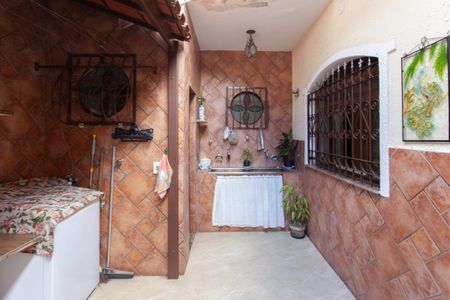 Casa à venda com 400m², 3 quartos e 6 vagasÁrea de Serviço