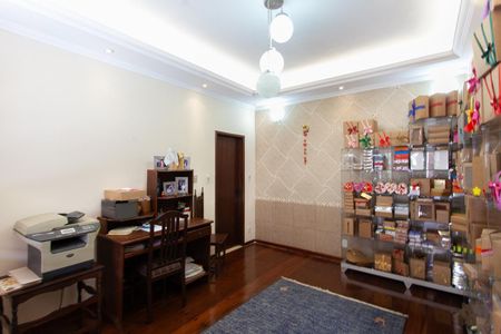 Casa à venda com 400m², 3 quartos e 6 vagasSala