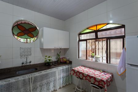 Casa à venda com 400m², 3 quartos e 6 vagasCozinha