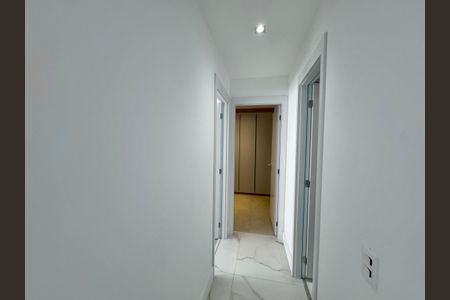 Apartamento à venda com 79m², 2 quartos e 1 vagaCorredor