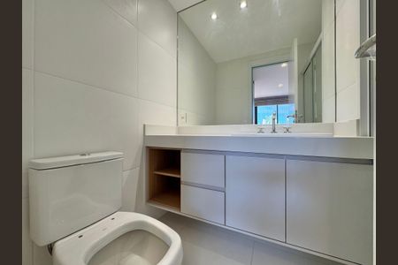 Apartamento à venda com 79m², 2 quartos e 1 vagaSuíte - Banheiro