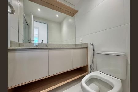 Apartamento à venda com 79m², 2 quartos e 1 vagaBanheiro Social