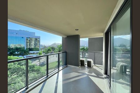 Apartamento à venda com 79m², 2 quartos e 1 vagaVaranda