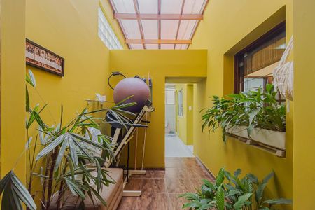 Casa à venda com 120m², 4 quartos e 1 vagaQuintal