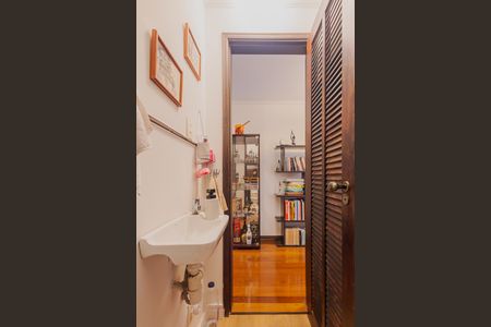 Casa à venda com 120m², 4 quartos e 1 vagaLavabo