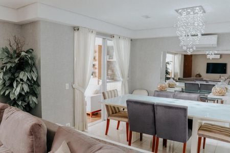Apartamento à venda com 192m², 3 quartos e 3 vagasFoto 02