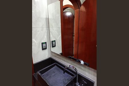 Casa à venda com 132m², 3 quartos e 5 vagasDetalhe - Banheiro Social