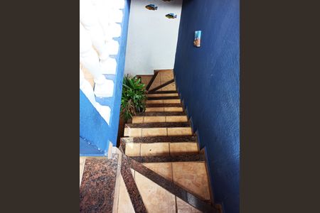 Casa à venda com 132m², 3 quartos e 5 vagas Escada Garagem