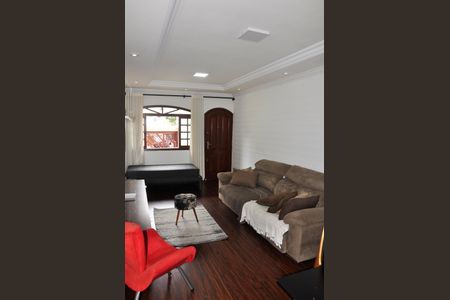 Casa à venda com 132m², 3 quartos e 5 vagasDetalhe - Sala