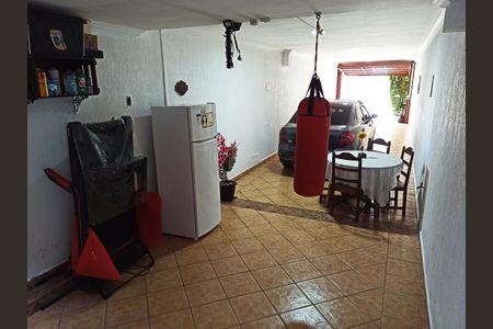 Casa à venda com 132m², 3 quartos e 5 vagasDetalhe - Garagem
