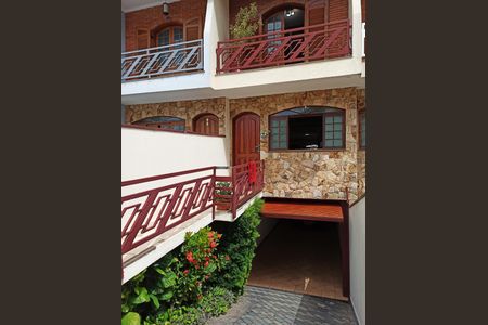 Casa à venda com 132m², 3 quartos e 5 vagas Hall Entrada