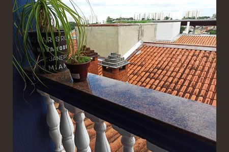 Casa à venda com 132m², 3 quartos e 5 vagasDetalhe - Varanda