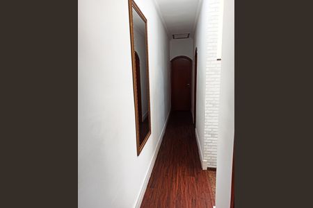 Casa à venda com 132m², 3 quartos e 5 vagasCorredor Quartos