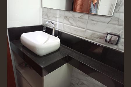 Casa à venda com 132m², 3 quartos e 5 vagasDetalhe - Suíte