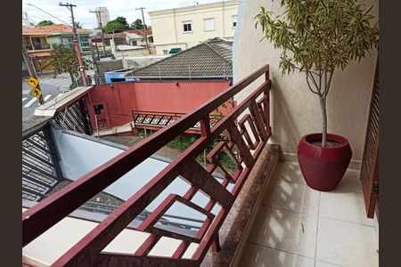 Casa à venda com 132m², 3 quartos e 5 vagasDetalhe - Varanda do Quarto 02