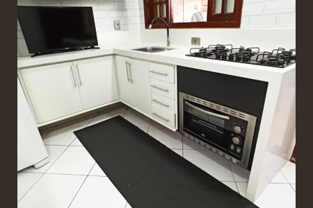 Casa à venda com 132m², 3 quartos e 5 vagasDetalhe - Cozinha