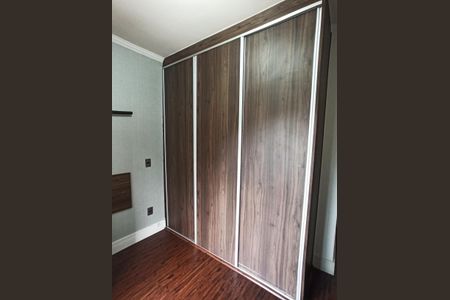 Casa à venda com 132m², 3 quartos e 5 vagasDetalhe - Quarto 02