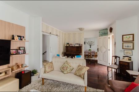 Casa à venda com 300m², 4 quartos e 3 vagasSala