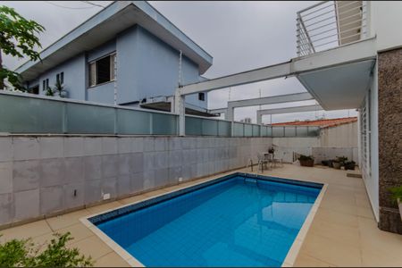 Casa à venda com 300m², 4 quartos e 3 vagasPiscina