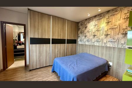 Casa à venda com 382m², 4 quartos e 5 vagasQuarto 3