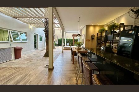 Casa à venda com 382m², 4 quartos e 5 vagasÁrea externa