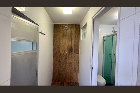 Casa à venda com 382m², 4 quartos e 5 vagasSauna