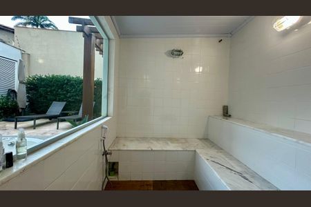 Casa à venda com 382m², 4 quartos e 5 vagasSauna