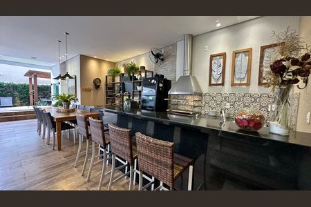 Casa à venda com 382m², 4 quartos e 5 vagasÁrea externa