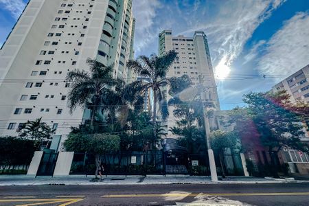 Apartamento à venda com 84m², 3 quartos e 2 vagasFachada