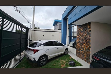 Casa à venda com 99m², 3 quartos e 2 vagasGaragem
