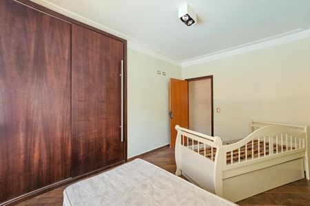 Casa para alugar com 300m², 3 quartos e 5 vagasQuarto 1