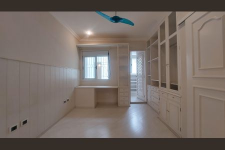 Casa à venda com 517m², 5 quartos e 8 vagas Casa à venda com 517m², 5 quartos e 8 vagasSuíte 3