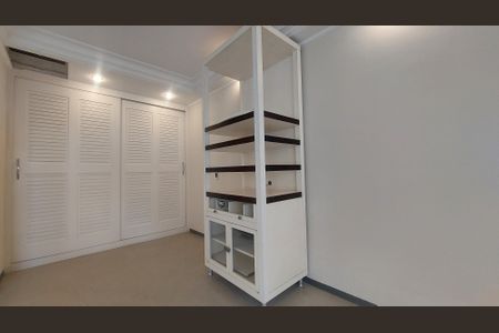 Casa à venda com 517m², 5 quartos e 8 vagas Casa à venda com 517m², 5 quartos e 8 vagasSuíte 4