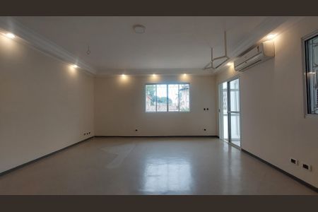 Casa à venda com 517m², 5 quartos e 8 vagas Casa à venda com 517m², 5 quartos e 8 vagasSuíte 4