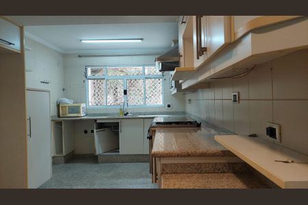 Casa à venda com 517m², 5 quartos e 8 vagas Casa à venda com 517m², 5 quartos e 8 vagasCozinha