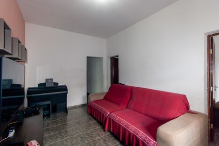 Casa à venda com 185m², 4 quartos e 4 vagas Casa à venda com 185m², 4 quartos e 4 vagasSala